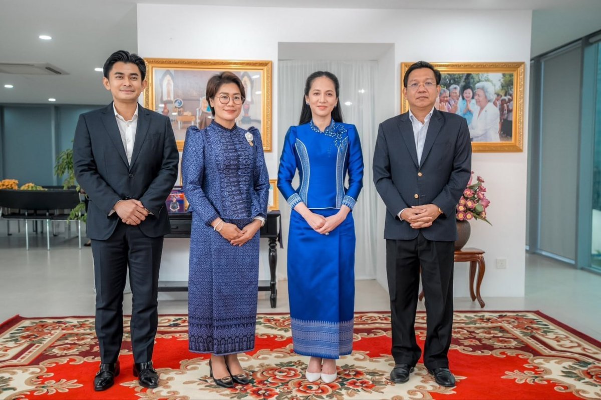 柬埔寨第一夫人碧占莫尼讨论莫尼列太后纪录片制作
