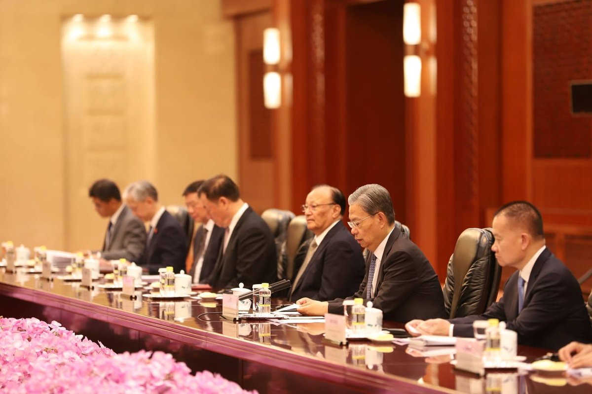 中国人大常委会委员长定调中柬关系为铁杆友谊