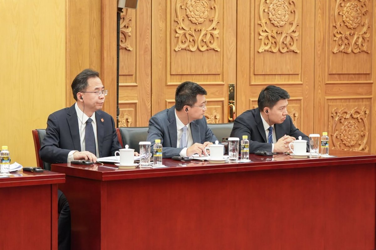 洪森与习近平举行双边会晤 进一步深化柬中战略合作