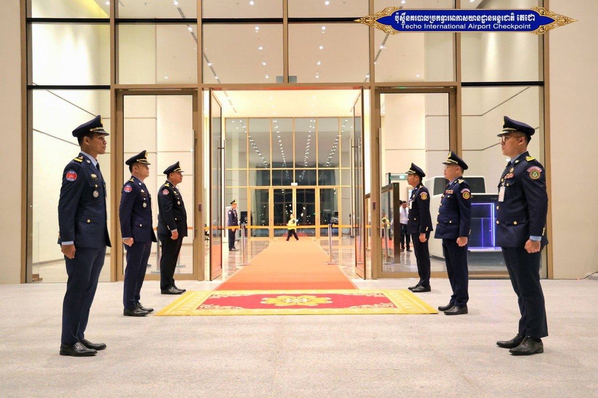 洪玛奈总理结束越南访问回国 抵达德崇国际机场