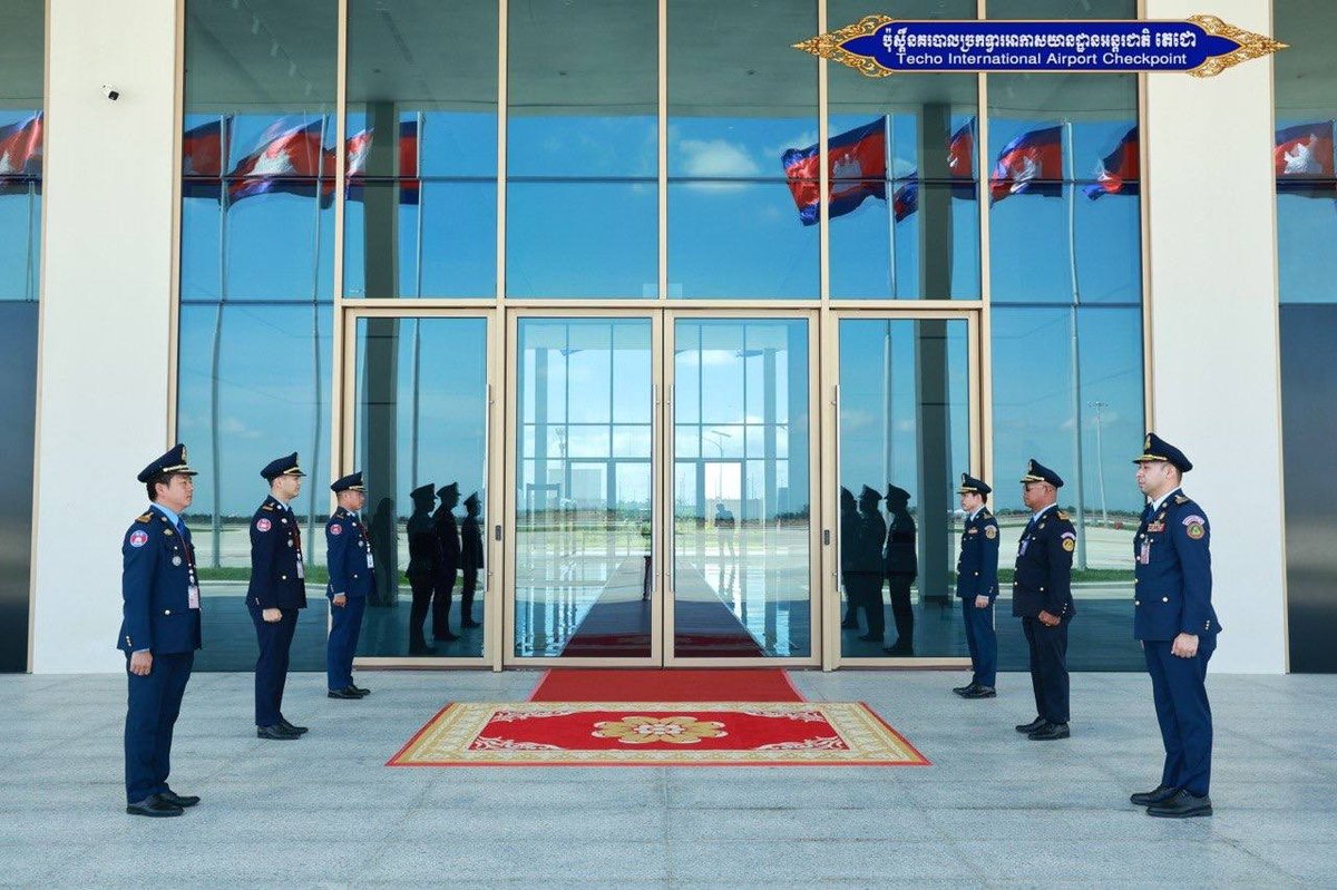 洪森结束访华行程回国 德崇国际机场安保严密