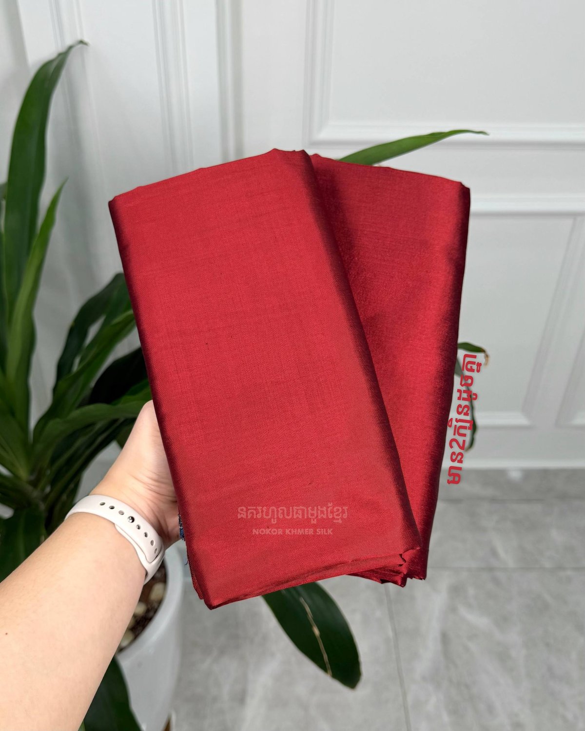 Plain Khmer Silk推出100%纯手工编织丝绸,