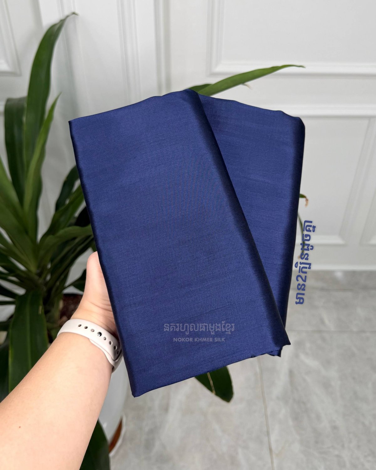 Plain Khmer Silk推出100%纯手工编织丝绸,