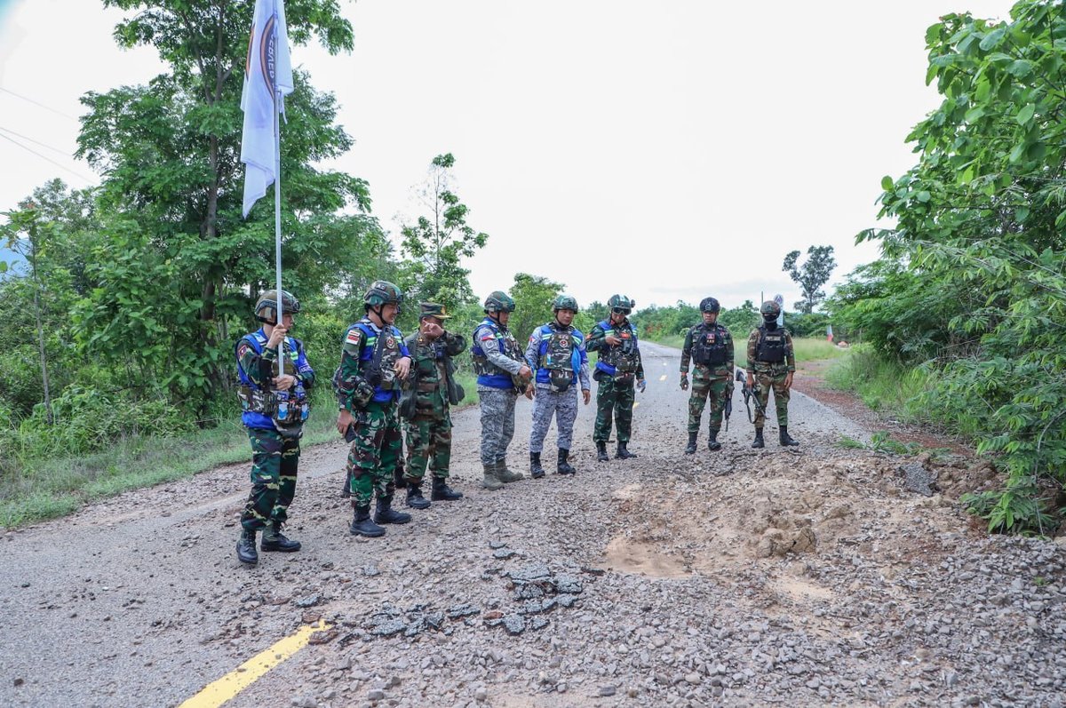东盟观察团赴柏威夏省安塞口岸 调查泰方越境事件