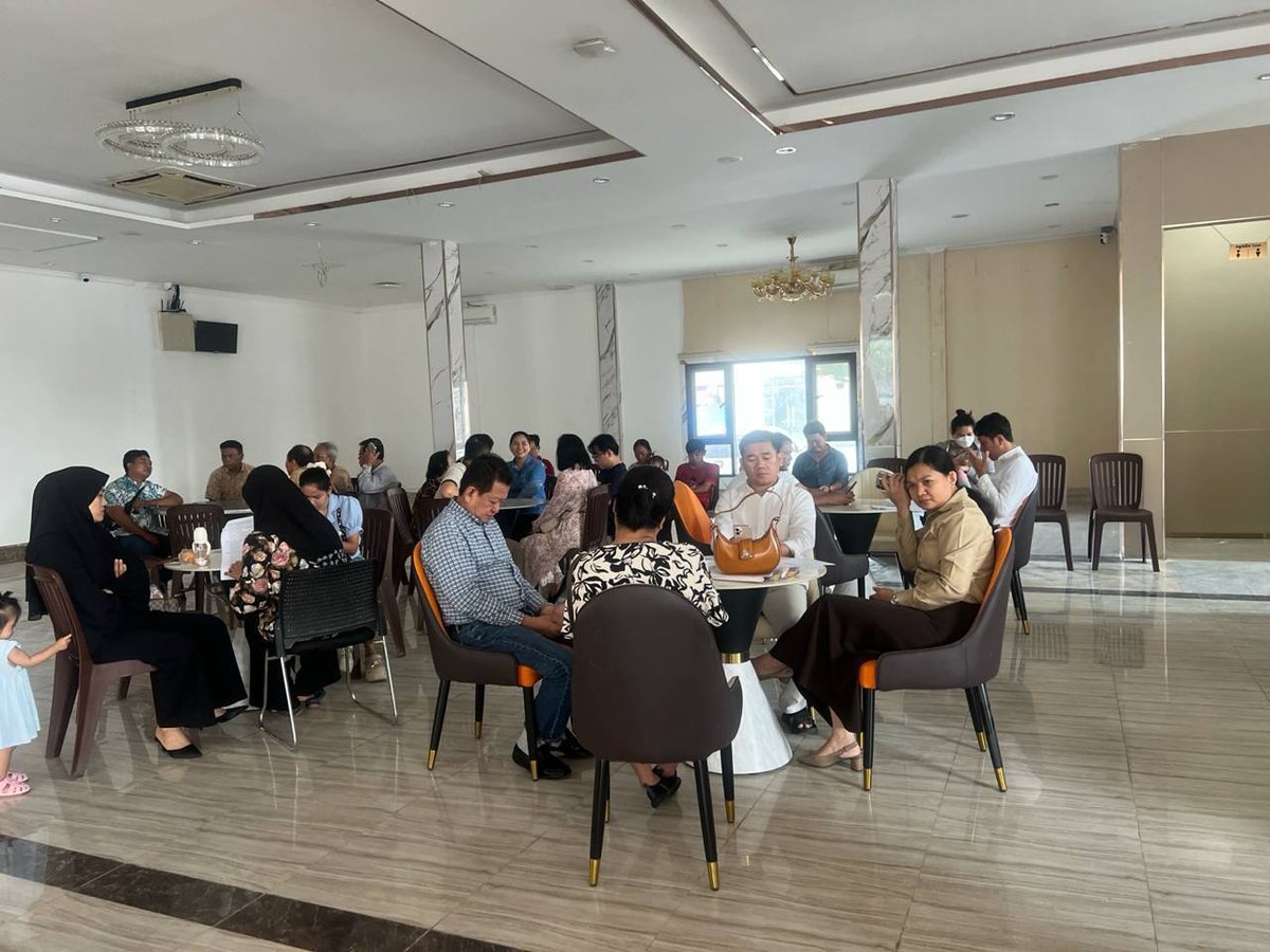 TCC市场首批419间商铺正式交付 云南盛茂公司配合移交