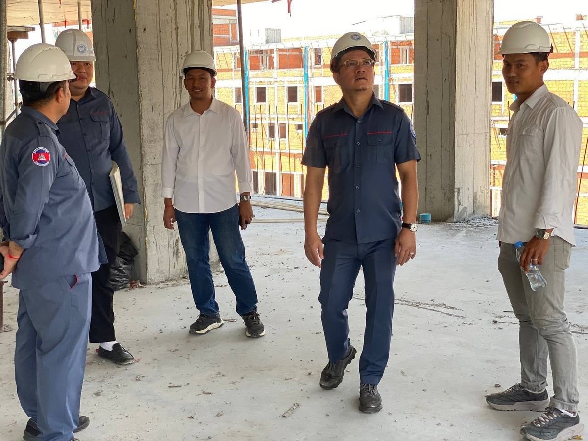 国土规划部突击检查棉芷区在建工地 严控建筑质量与安全