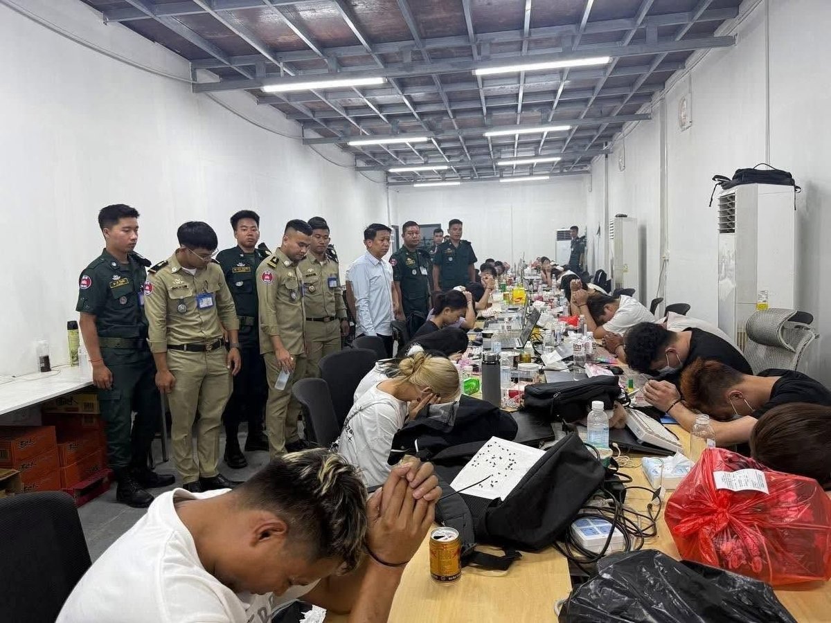 西港仓库藏电诈窝点 36名中国人被捕 查获电脑58台