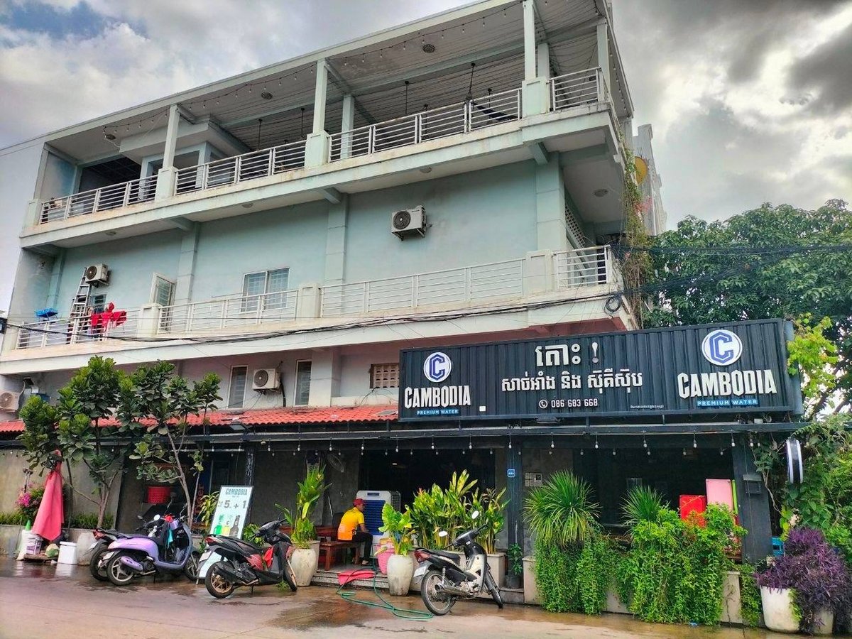 金边新世界小区商铺急售,建筑面积大,含9卧11卫