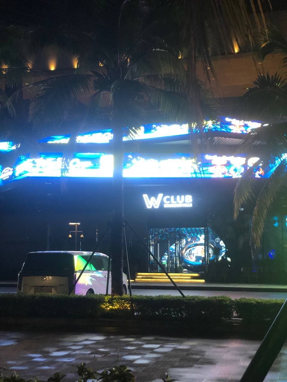 西港W CLUB表演者身穿佛教服饰跳舞 遭当地民众强烈批评