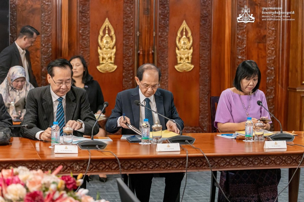 布拉索昆向国际使团阐述柬埔寨海洋法公约立场