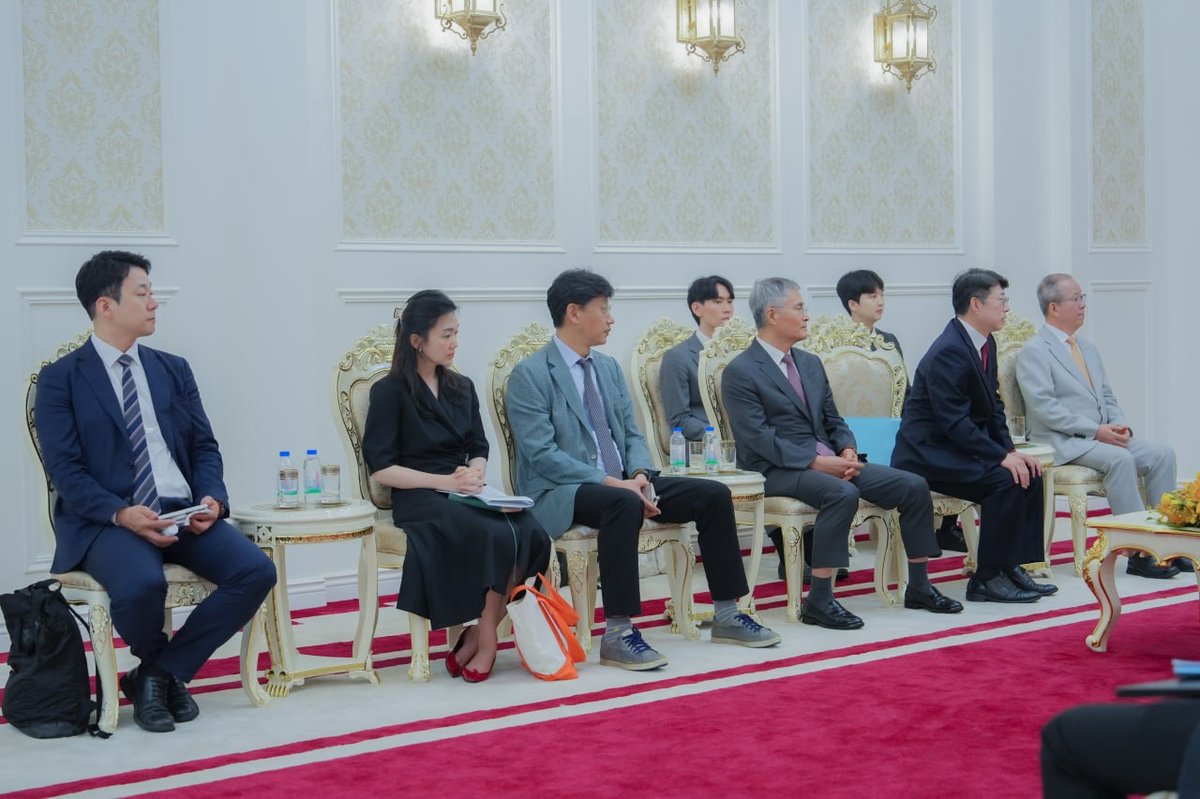 旺西维索会见韩国慈善代表团 拟向磅通省捐建教学楼