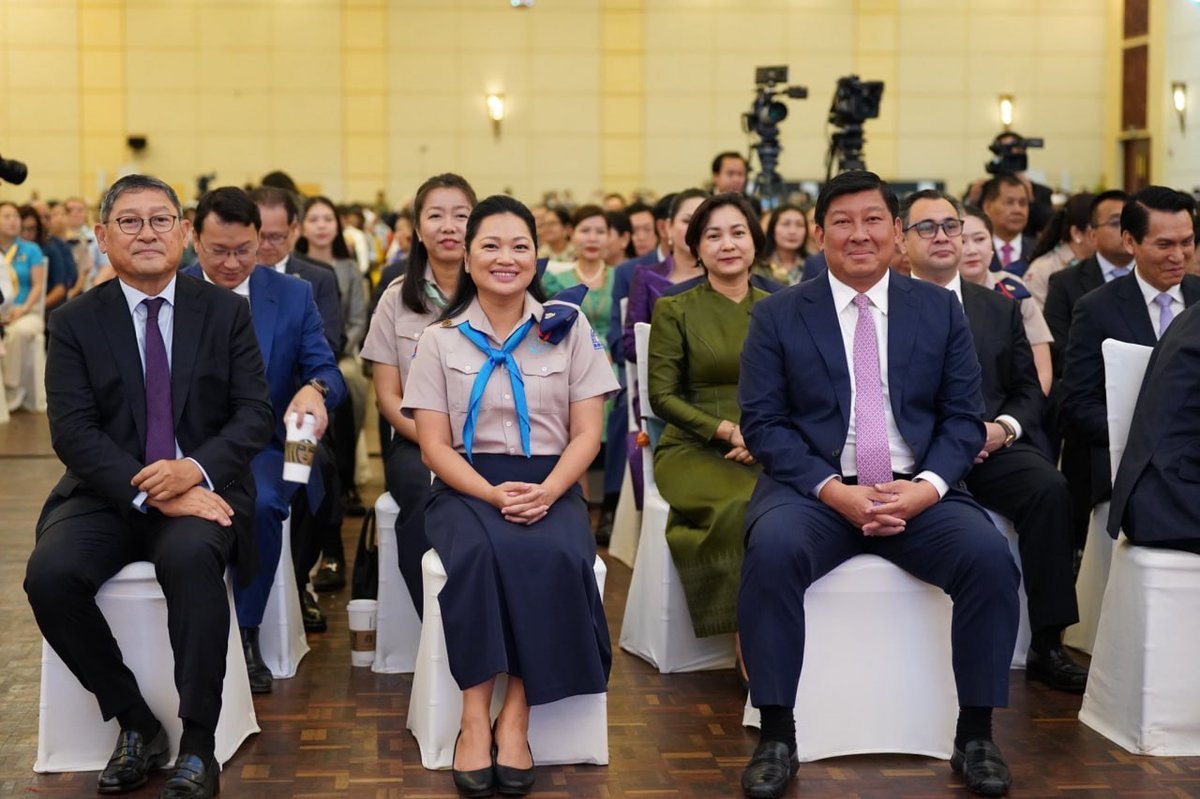 洪玛奈总理表示,柬埔寨成功获得第39届国际大会主办权,这不仅