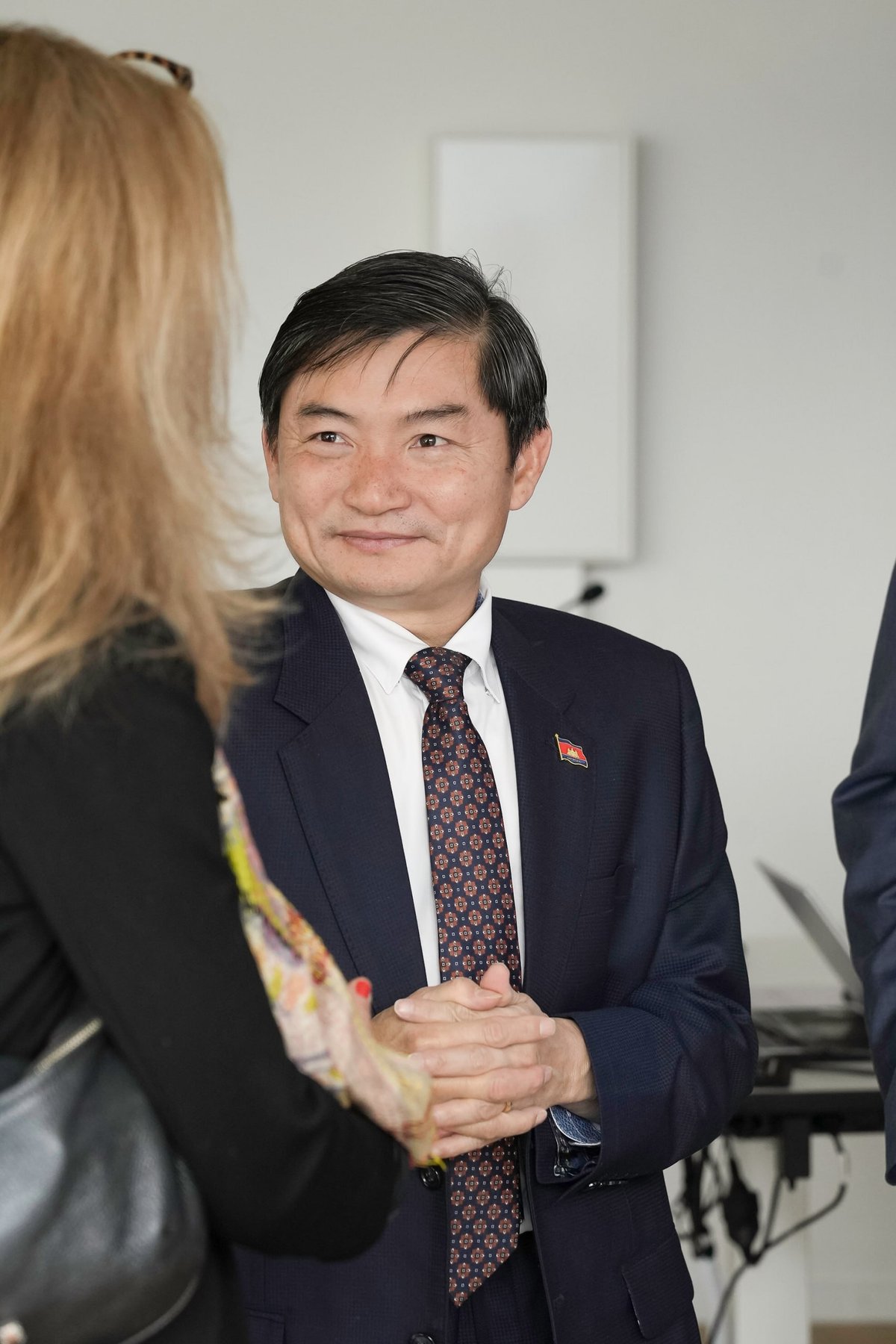 劳工部部长兴索考察瑞士职业教育 推动柬埔寨技能培训现代化