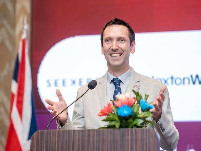 柬埔寨旅游部部长出席英国国王查尔斯三世诞辰庆典