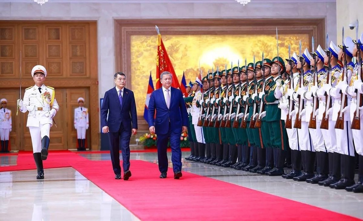 洪玛奈总理抵达越南访问 获黎明兴总理正式欢迎