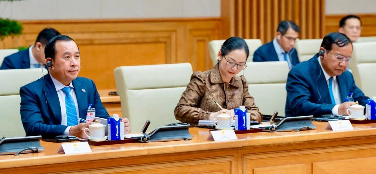洪玛奈总理与越南总理黎明兴举行双边会谈 聚焦双边合作