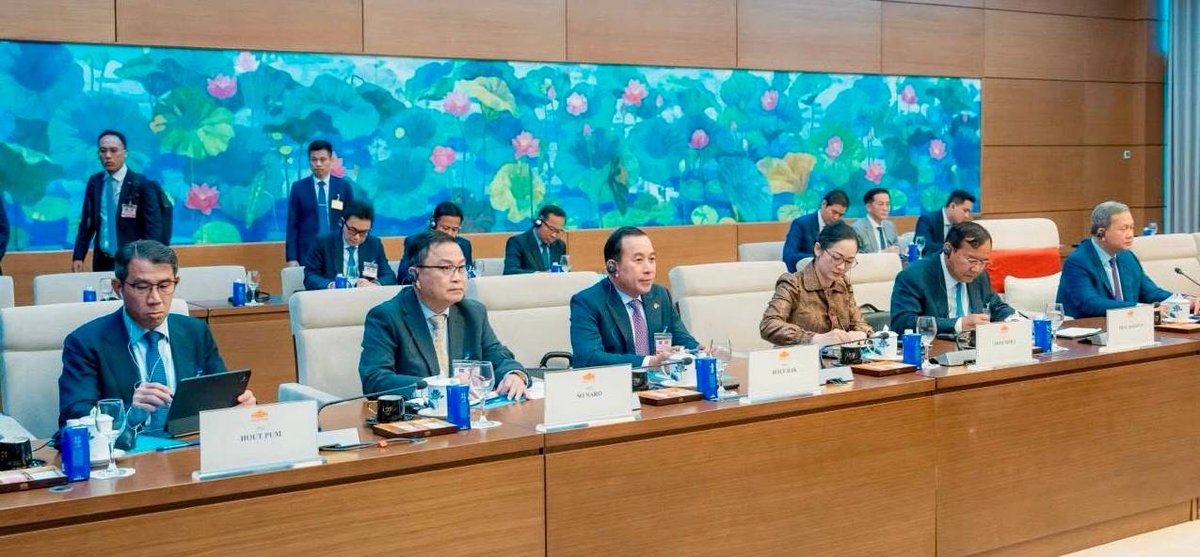 洪玛奈访问越南会见陈青敏 旅游部长胡哈随行