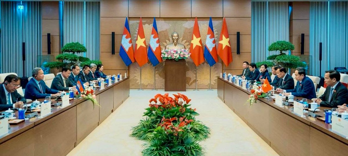 洪玛奈访问越南会见陈青敏 旅游部长胡哈随行