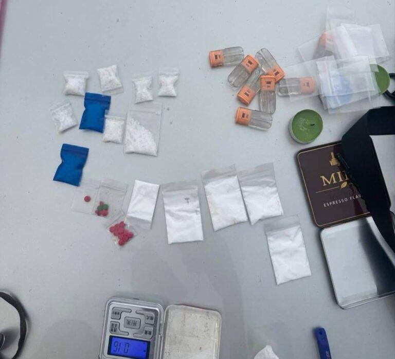 蒙多基里省中国男子驾车撞闸 警方车内搜出17包大麻