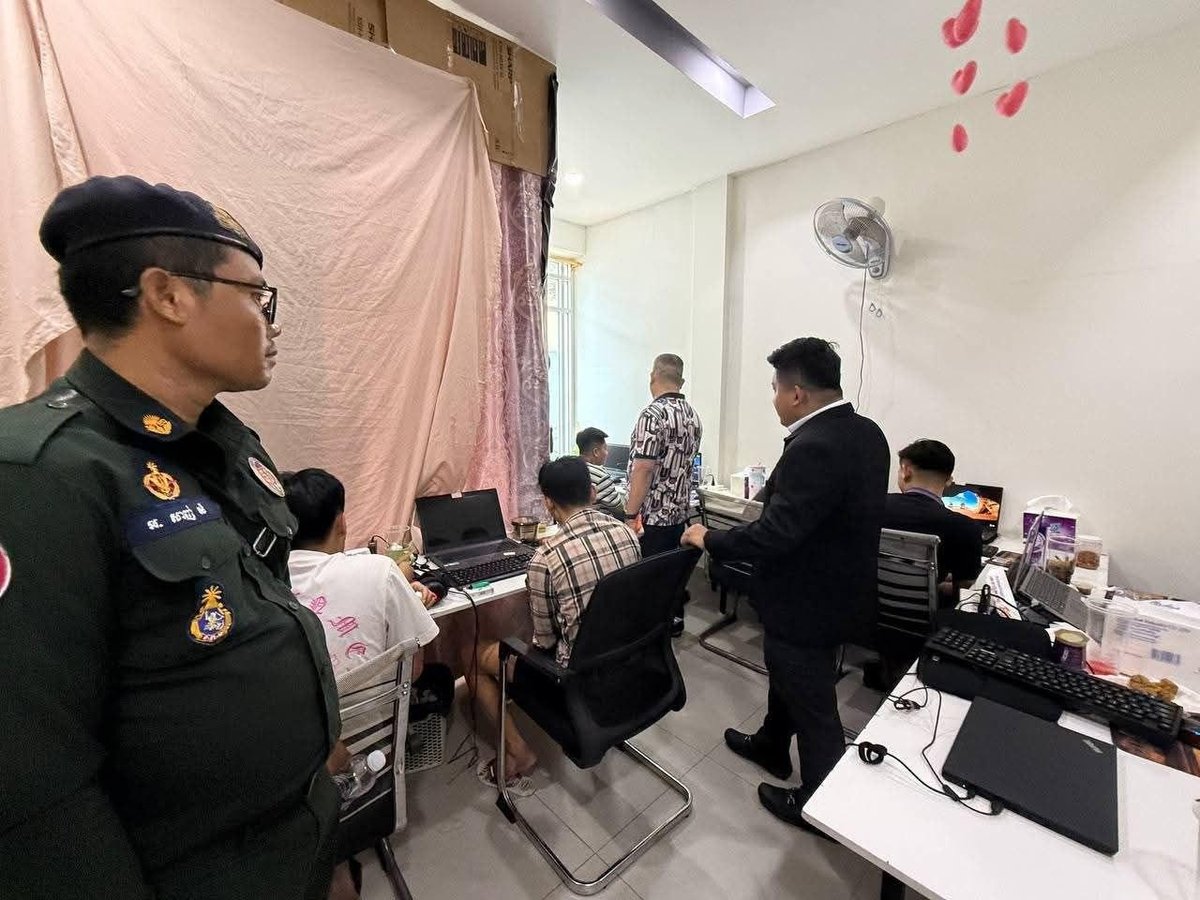 巴域市警方捣毁一处涉诈窝点 抓获12名越南籍嫌犯