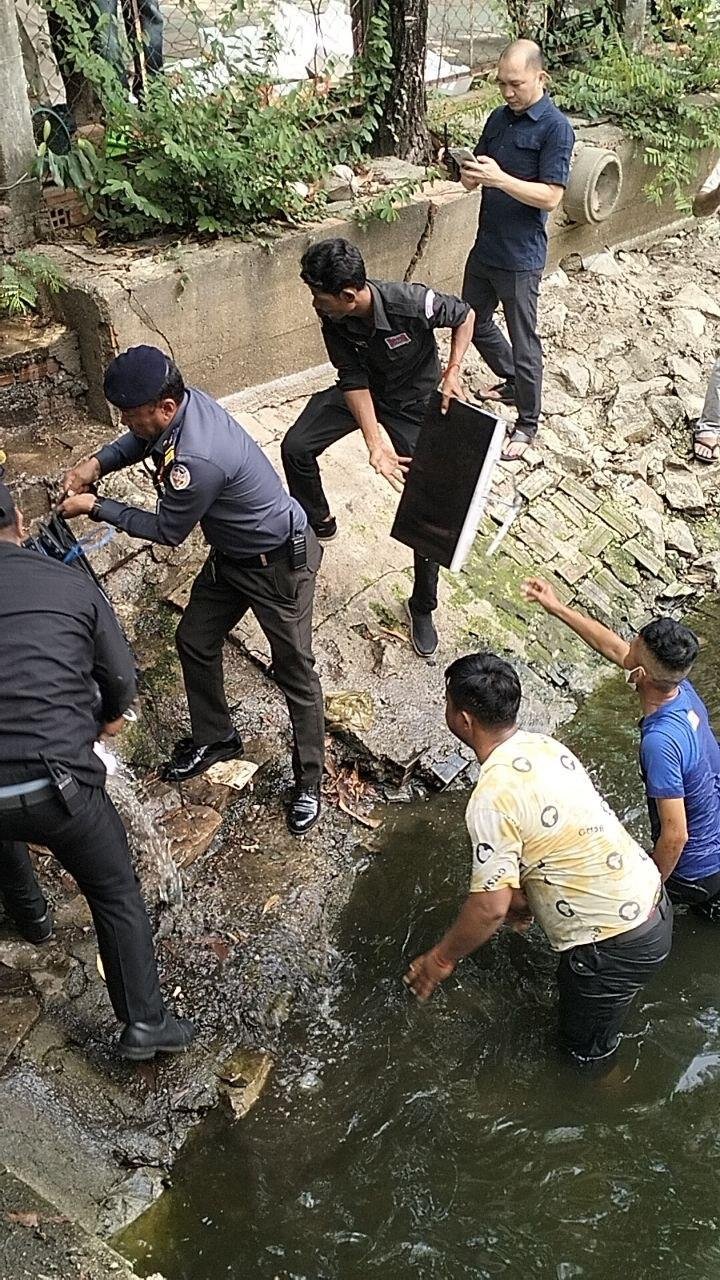 金边波森芷区突查涉诈窝点 抓获十余名中越籍嫌犯