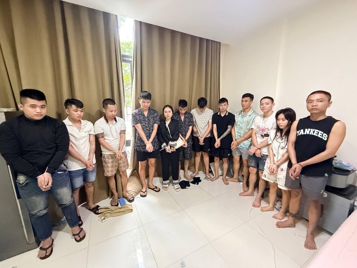 金边铁桥头区突查涉诈窝点 25名越南籍嫌犯被捕