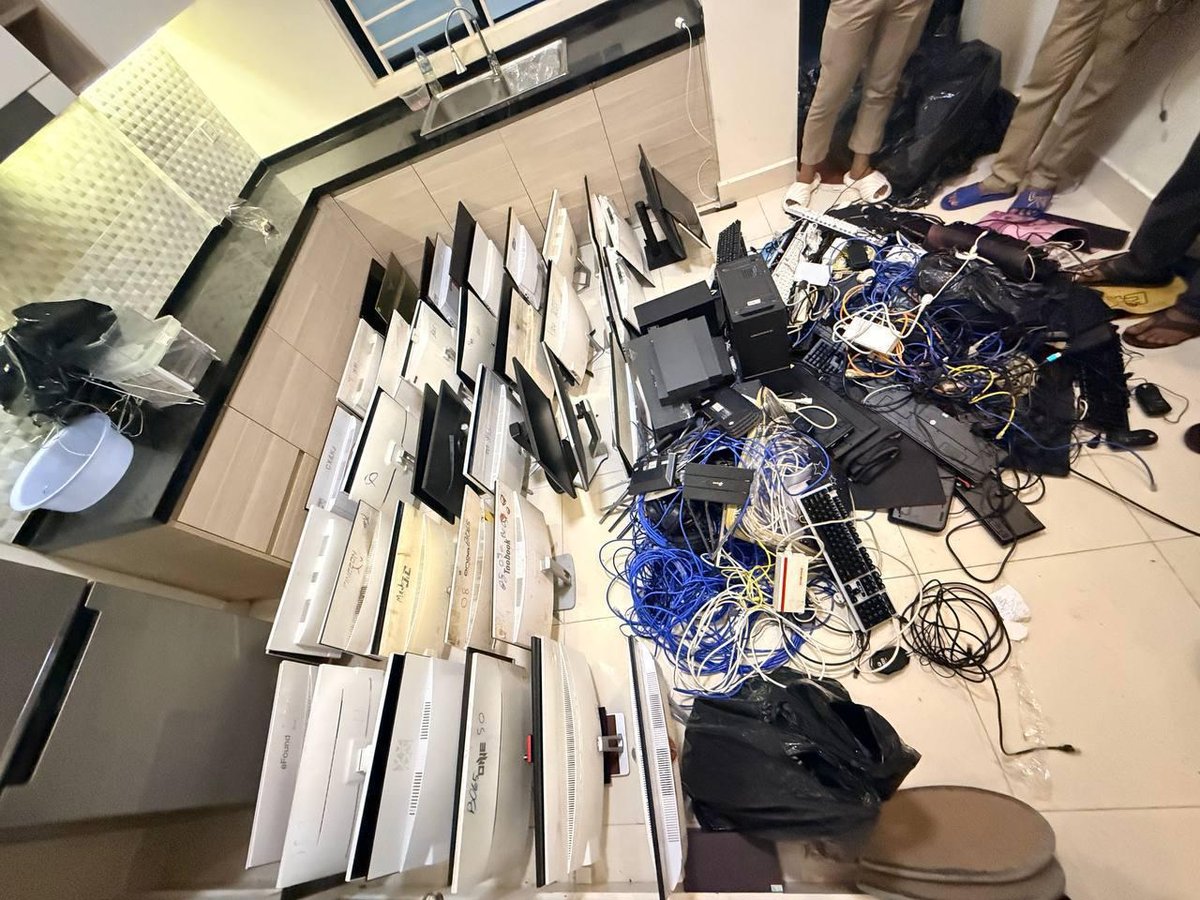 金边铁桥头区突查涉诈窝点 25名越南籍嫌犯被捕