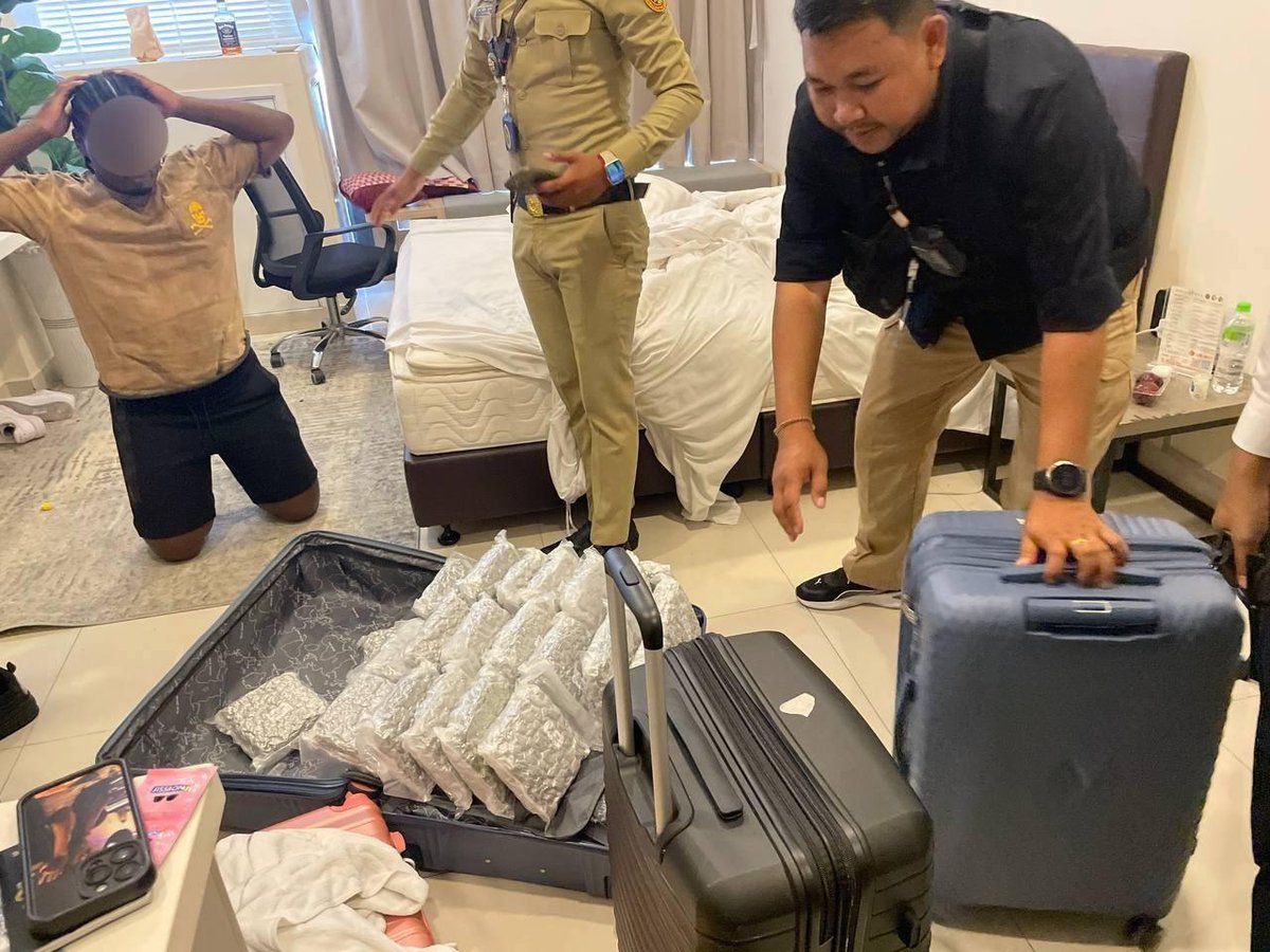 金边全市突击清查百处窝点 捣毁涉诈绑架及毒品案