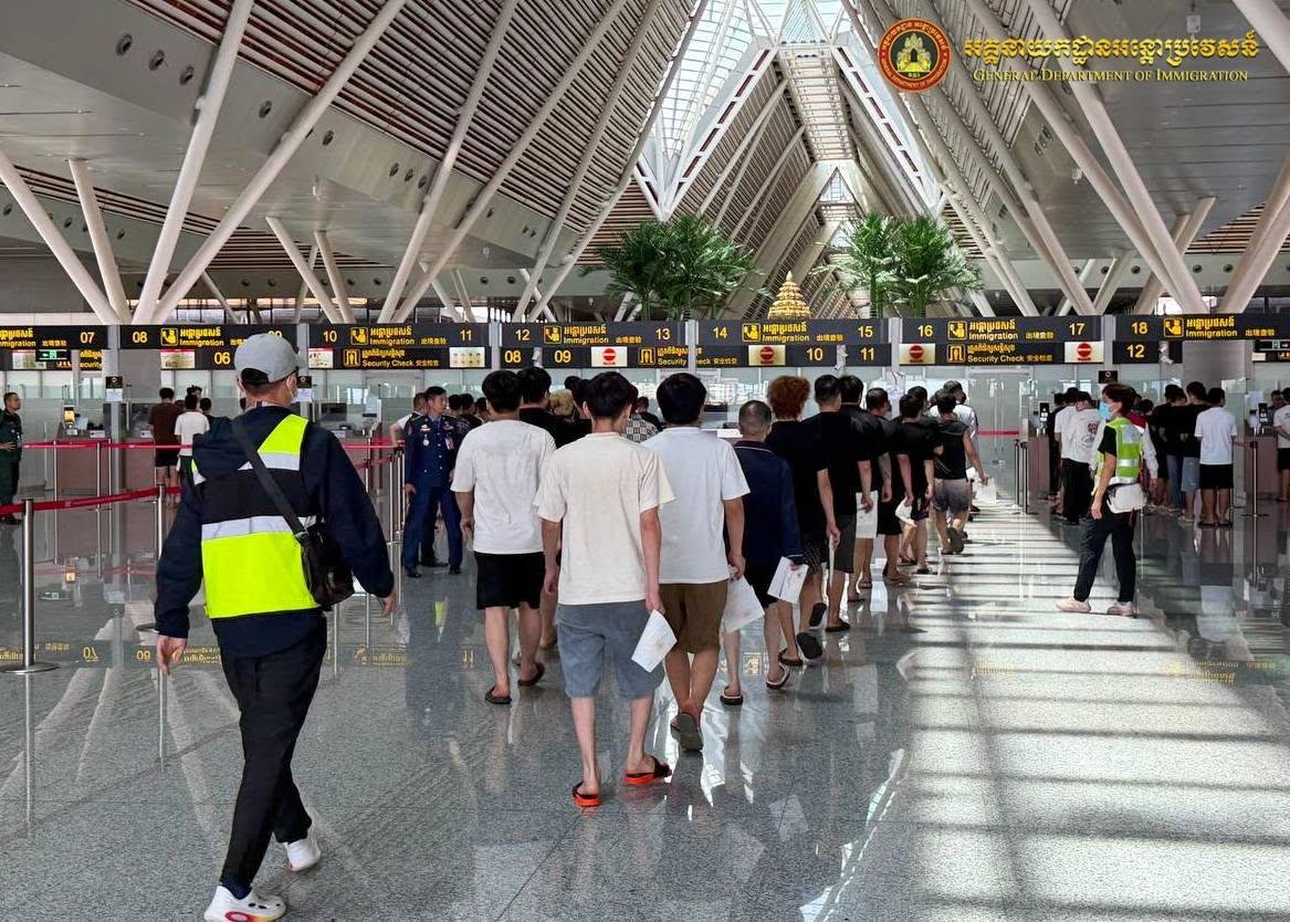 479名涉嫌网诈中国人被遣返 暹粒金边两地同步执行