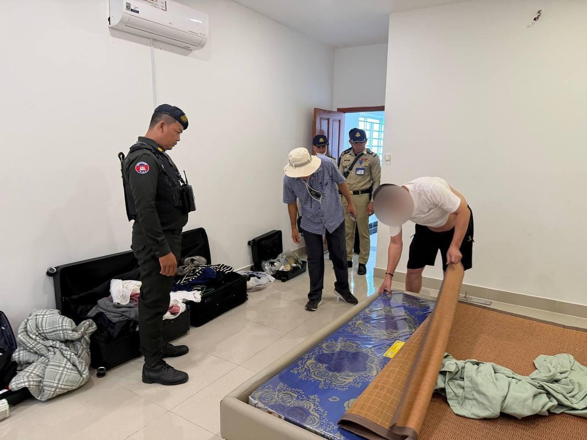 金边朗哥区开展治安清查 严打网络诈骗窝点