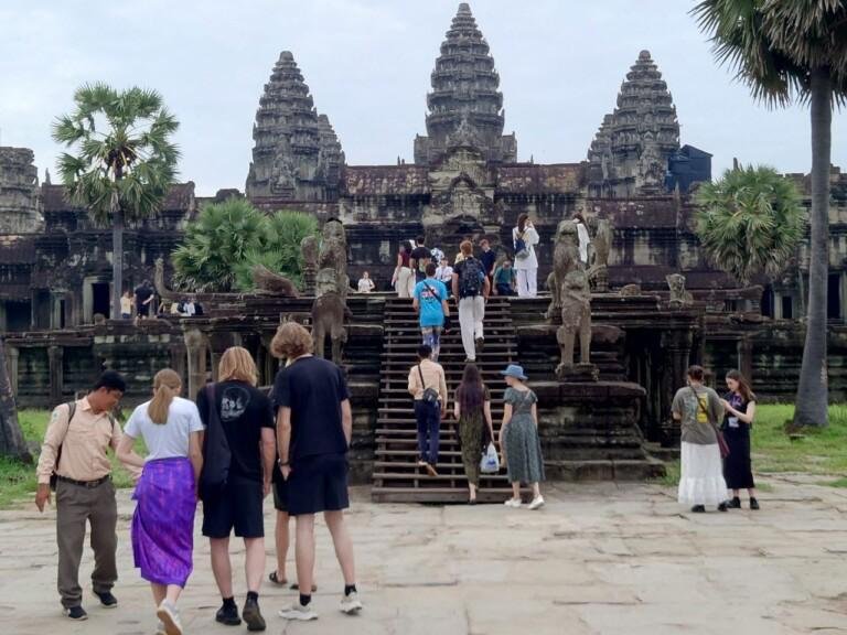 柬埔寨前5个月旅游流量双降 入境游客减少近48%