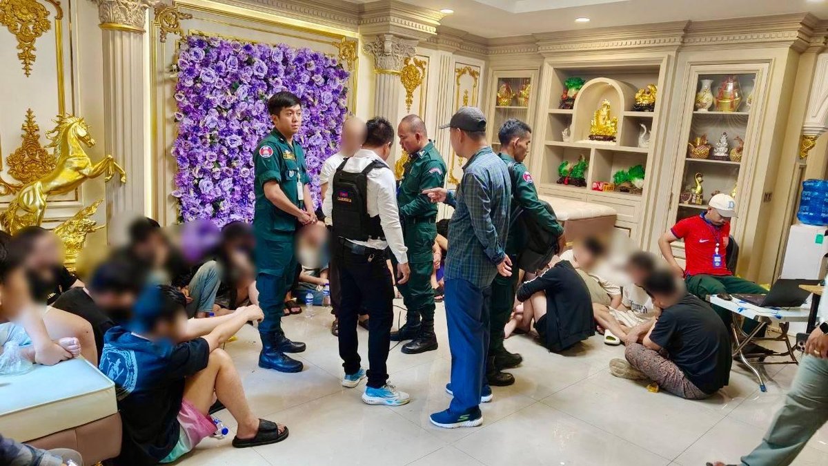 金边朗哥区突袭涉诈窝点 逮捕24名中马籍嫌犯