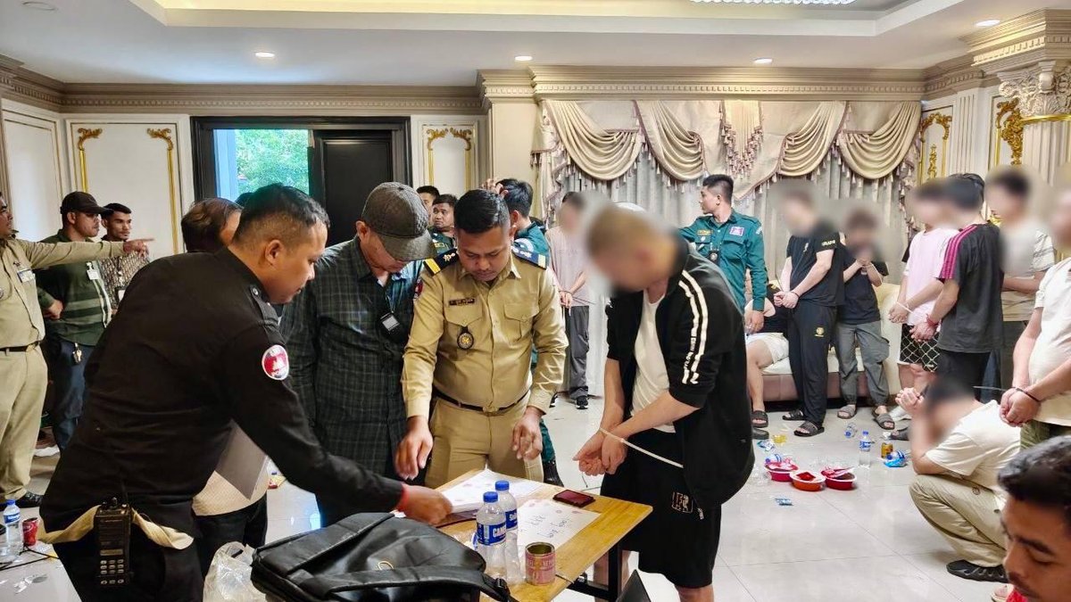 金边朗哥区突袭涉诈窝点 逮捕24名中马籍嫌犯