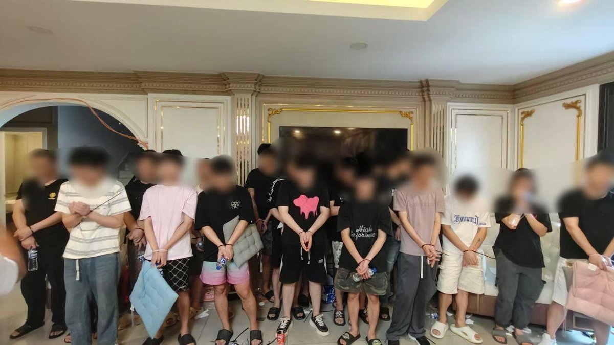 金边朗哥区突袭涉诈窝点 逮捕24名中马籍嫌犯