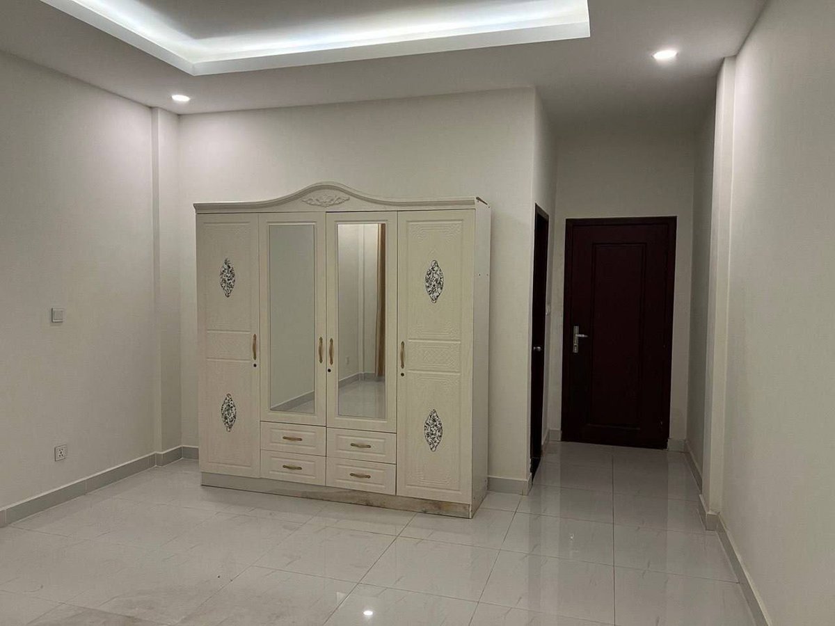 水净华桥附近OCIC小区排屋招租,建筑面积4.2米x16米,