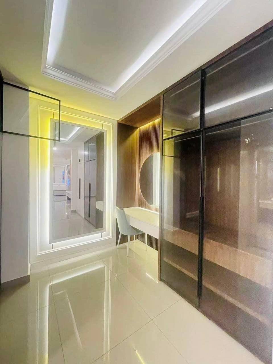 位于永旺2附近598号公路,集茂小区转角处王后别墅出租