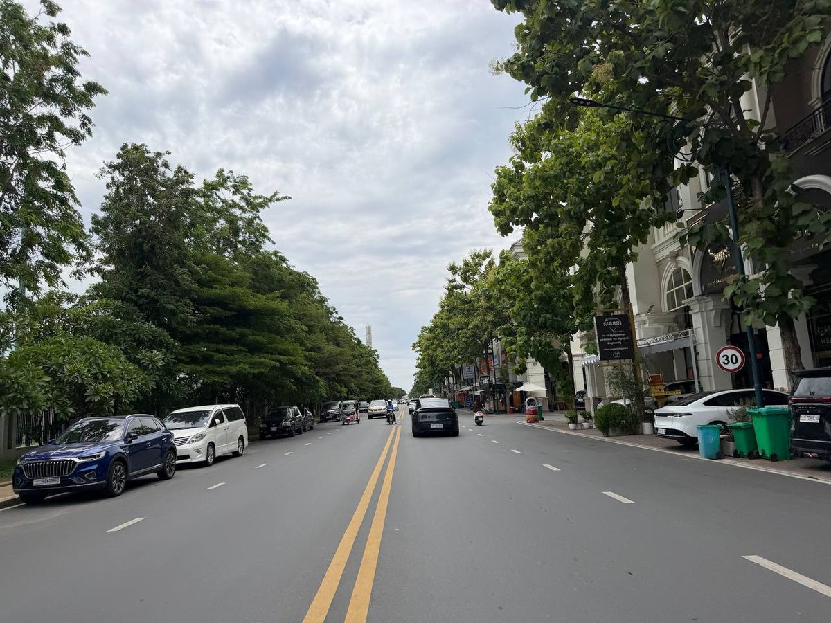一号路炳发城店铺招租 月租$950 4房5卫带部分家具