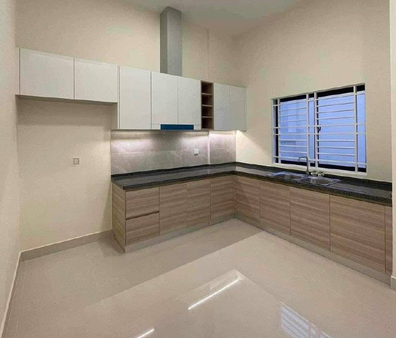 一号路炳发城店铺招租,建筑面积4.5米x14米,土地面积4.