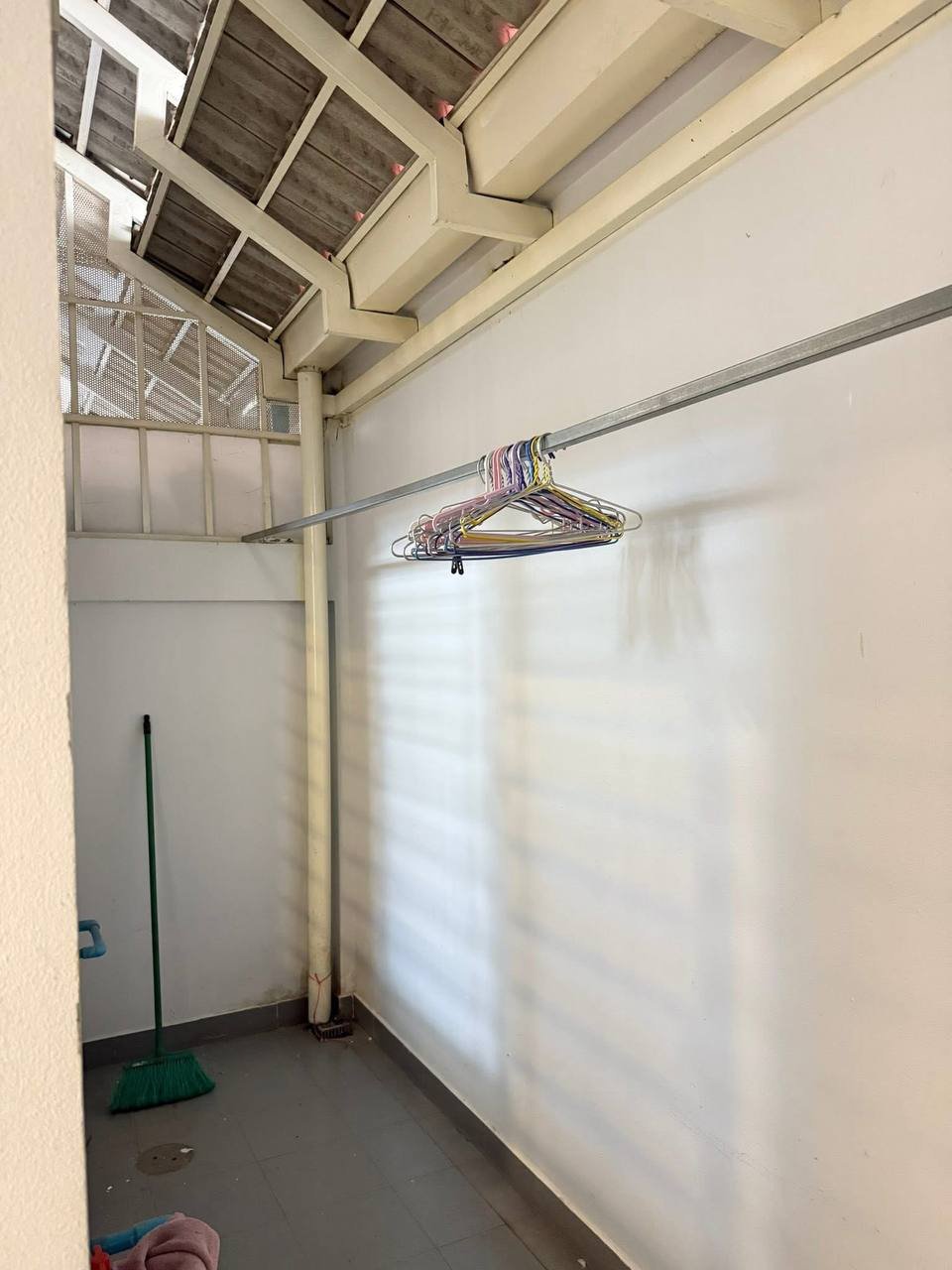 金边炳发城小区现有一间店铺招租,月租金$600