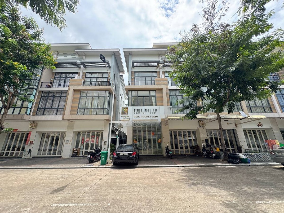 一号路炳发城店铺出租 月租$700带空调窗帘