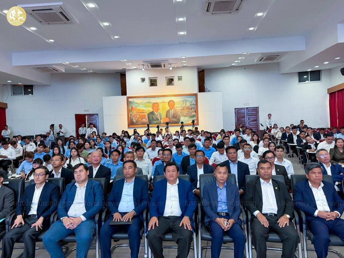 皇家金边大学出席公务员招录志愿者表彰大会 强调考试透明度