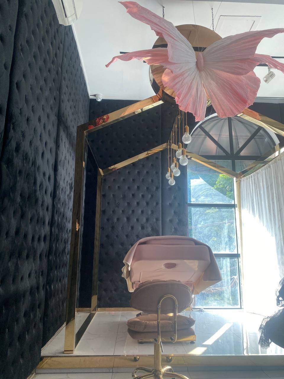 金边中央市场附近优质店面招租，建筑面积7米x10米（70平米