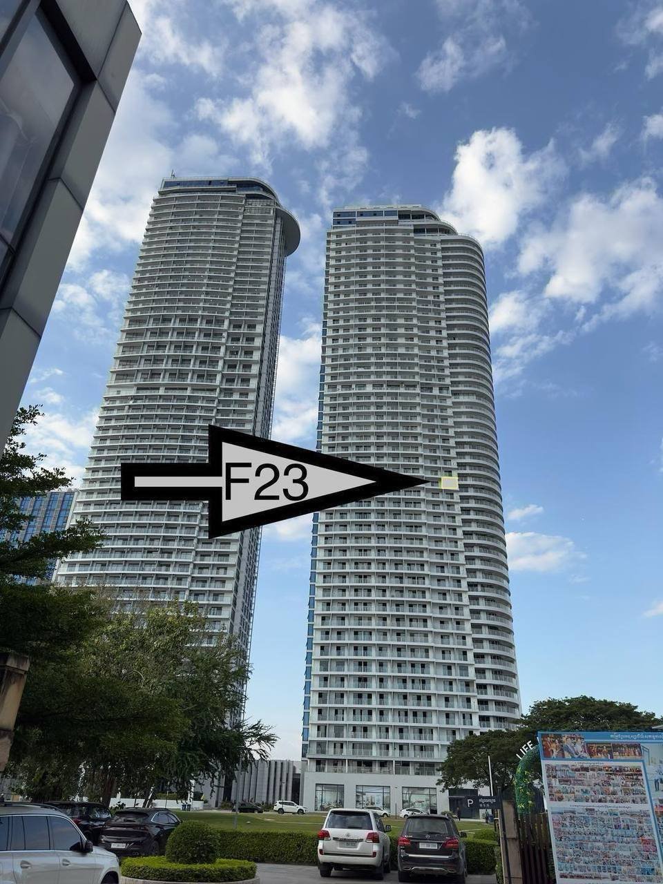水净华摩根河边公寓现有一套1室1卫房源出租,位于23层,建筑
