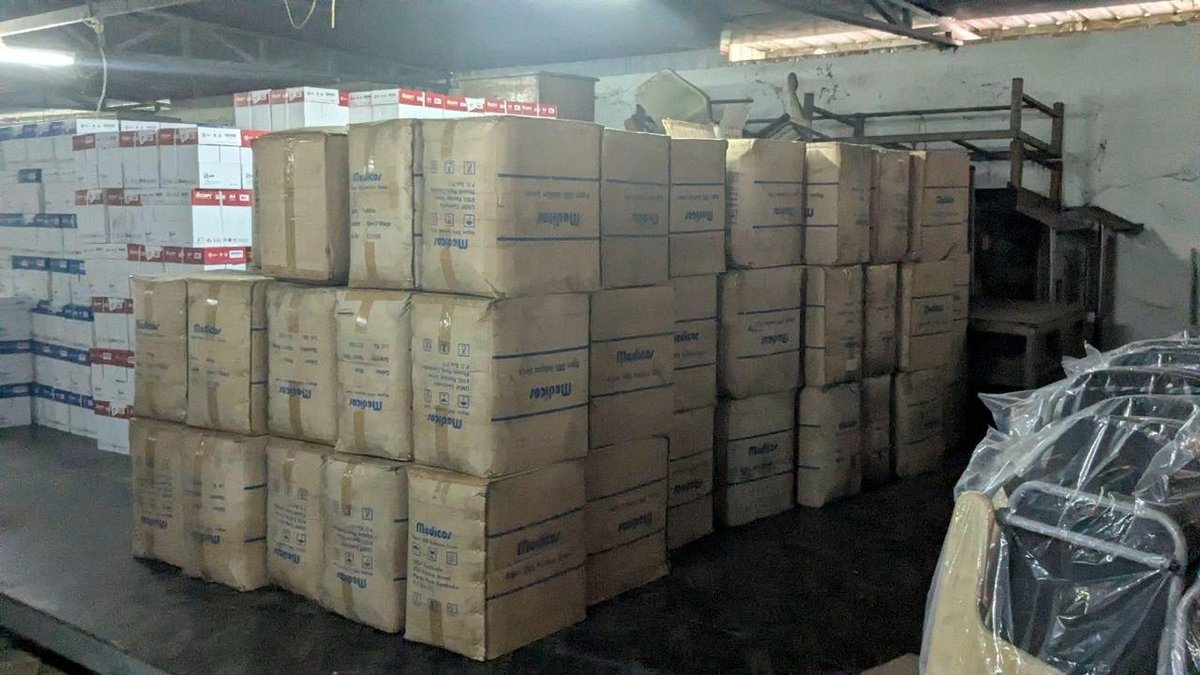 世界粮食计划署向皇家金边大学捐赠实验室防护物资