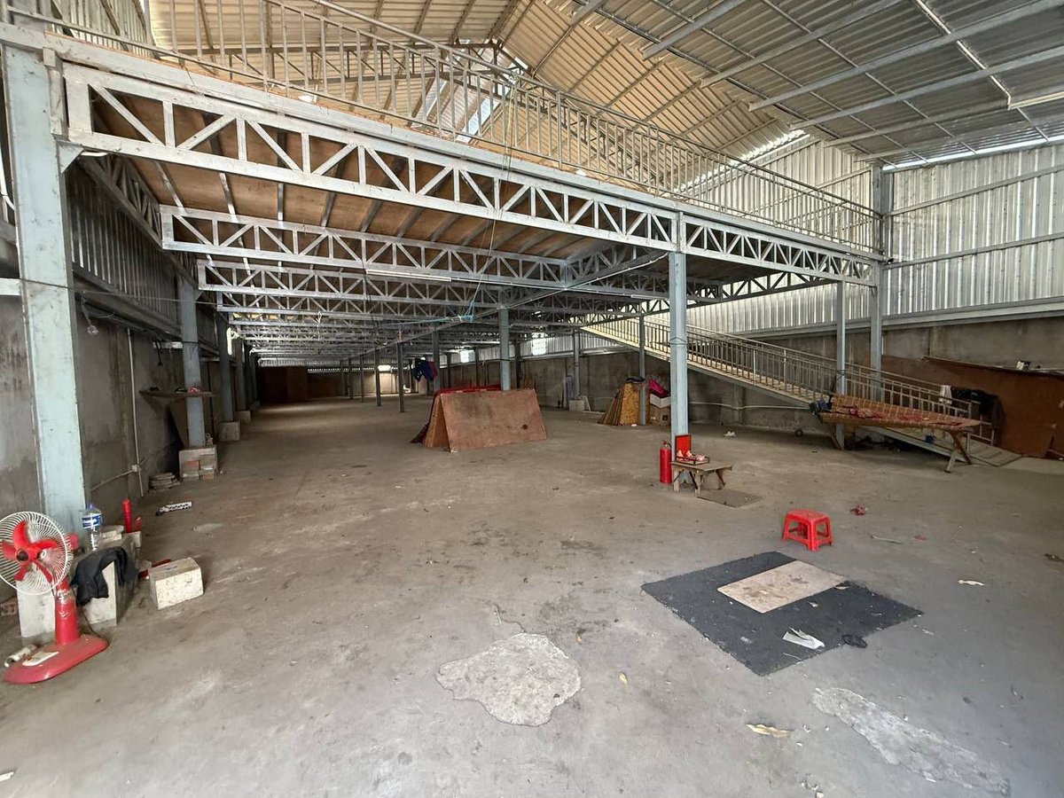 位于金边水净华区6A号公路旁,现有仓库出租