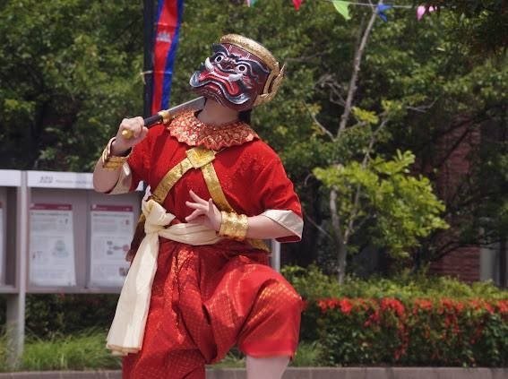 在日柬埔寨留学生于立命馆亚洲太平洋大学举办“柬埔寨周”活动,