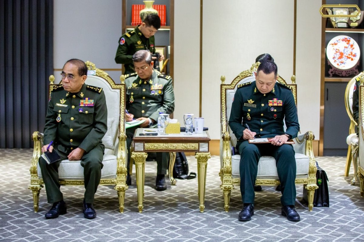 狄西哈会见新加坡驻柬大使 探讨双边国防合作