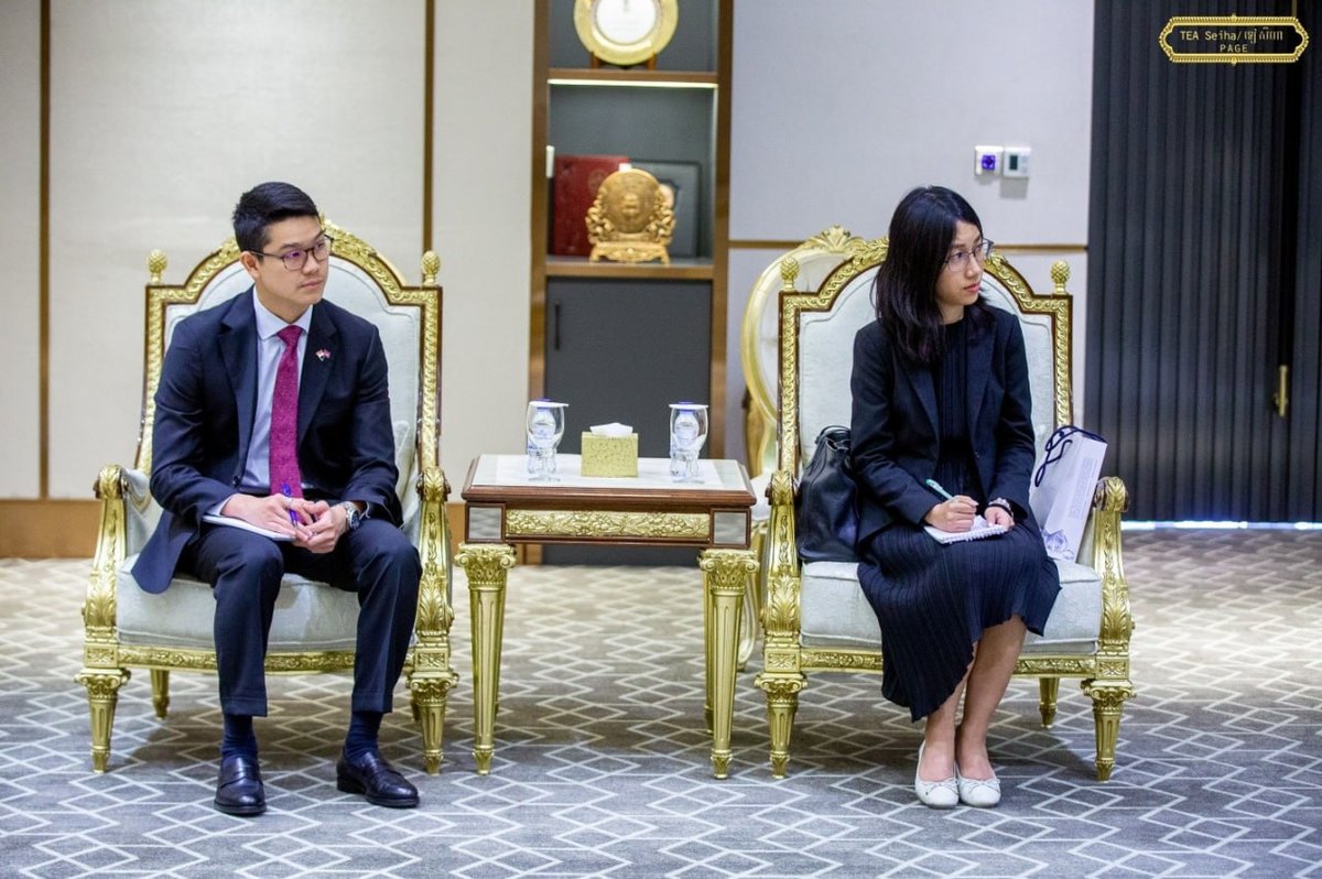 狄西哈会见新加坡驻柬大使 探讨双边国防合作