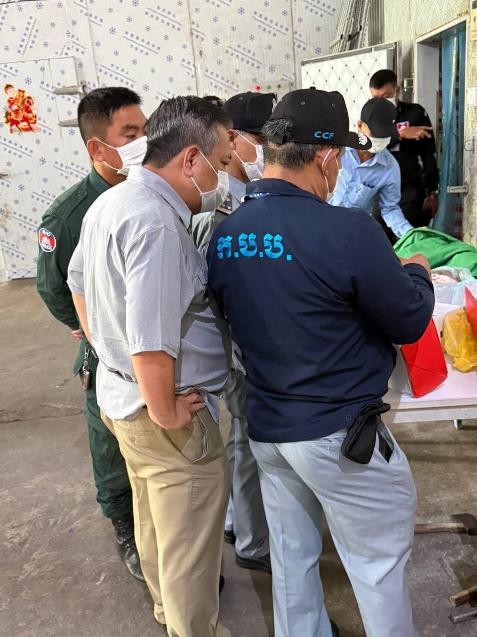 金边执法部门严查泰国进口冷冻肉 违规产品遭扣押