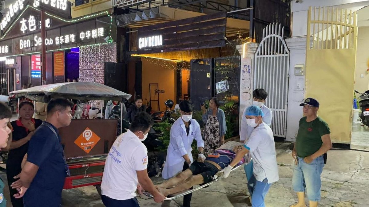 万景岗2区三轮车夫遭美容店主推倒昏迷 警方已介入